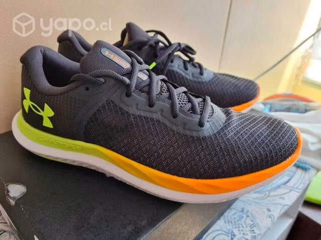 Zapatillas UNDER ARMOUR nuevas - Imagen 3