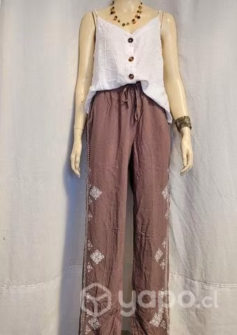 Pantalón y blusa