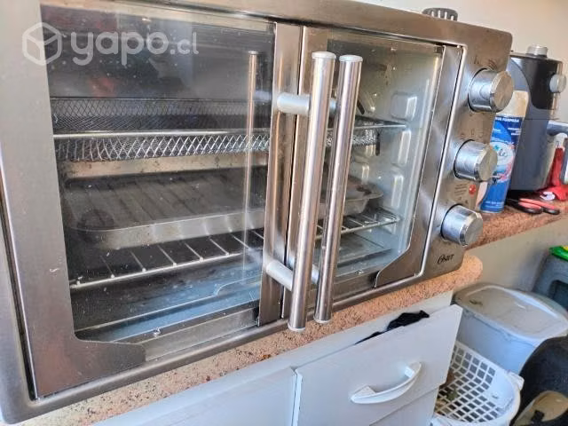 Horno Oster con freidora de aire
