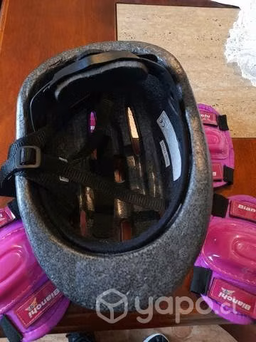 Casco y rodilleras - Imagen 2