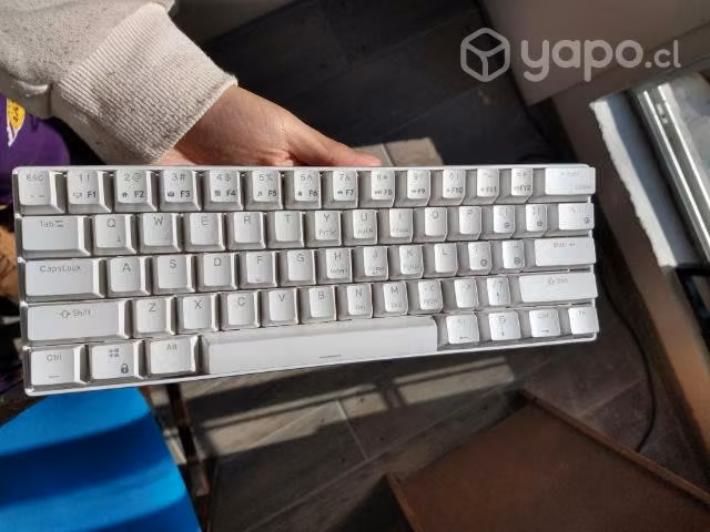 Teclado gamer bluetooth Royal Kludge RK61