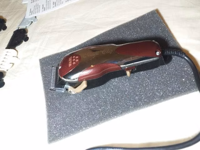 Maquina corta pelo Wahl magic clip semi nueva