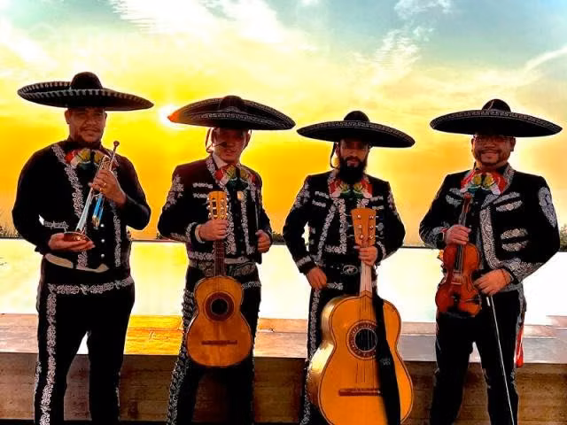 Mariachis en Macul