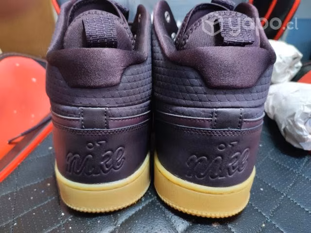 Nike ebernon mid