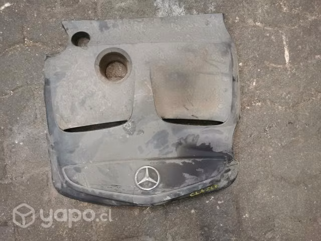 Tapa motor mercedes gla200 2020