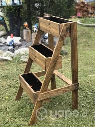 Jardineras tipo escalera