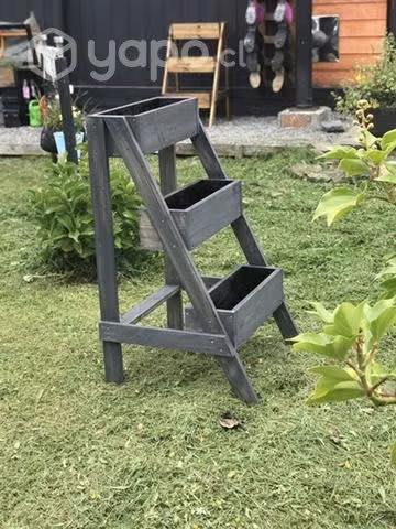 Jardineras tipo escalera