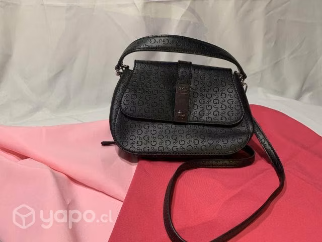 Hermosas carteras Guess
