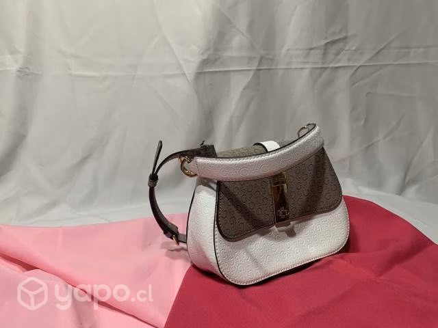 Hermosas carteras Guess