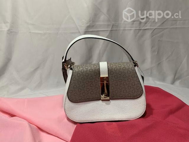 Hermosas carteras Guess