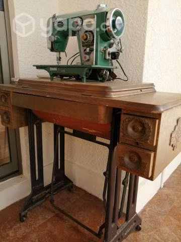 Maquina de coser antigua