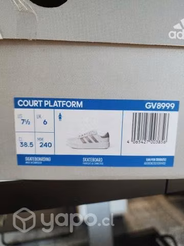 Zapatilla Adidas Court nueva con boleta