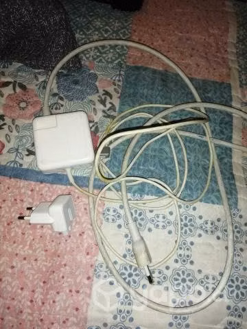 Cargador Macbook Air 11 usado