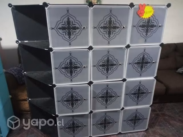 Gabinetes plásticos