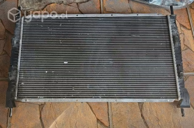 Radiador JAC Sunray buen estado