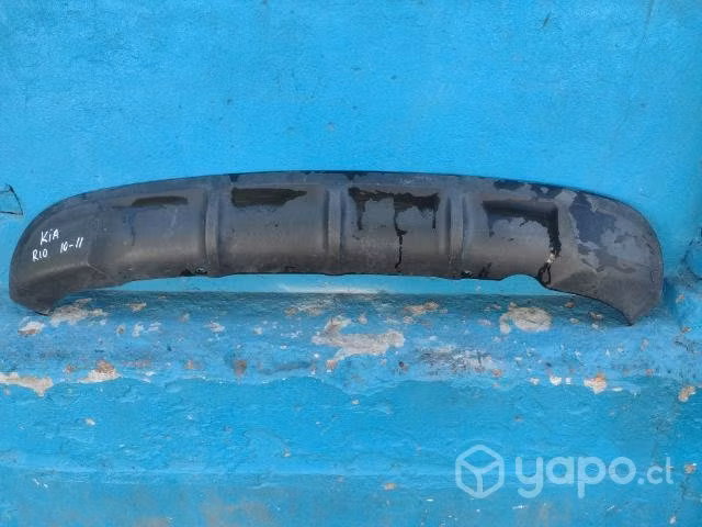 Moldura parachoque trasero Kia río JB 2010-2011