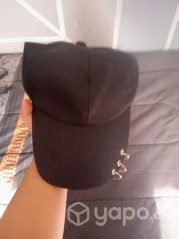 Gorro unisex negro con 3 anillos