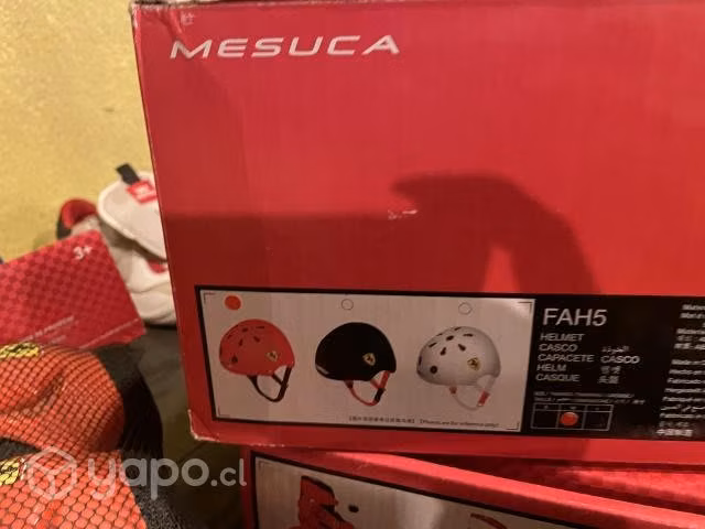 Patines, casco, rodillera y coderas