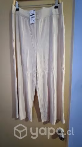 Ropa nueva con etiquetas