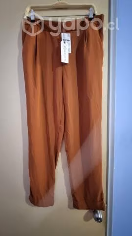 Ropa nueva con etiquetas