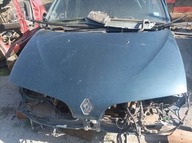 Capot de Renault scenic 99