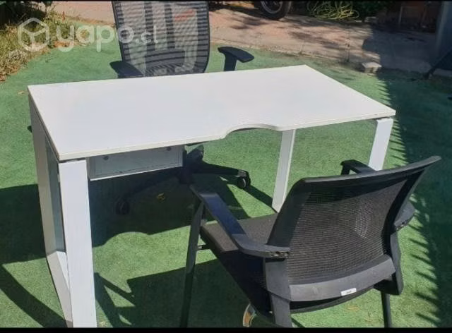 Escritorio BASH completo (silla ejecutiva y silla)