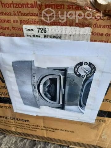 Lavadora carga superior LG 3.5 kg con motor invert
