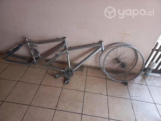 Partes de bicicleta y cambiador de cadena
