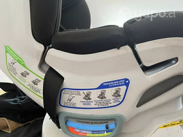 Arrimo de madera, silla de auto, lámpara - Imagen 3