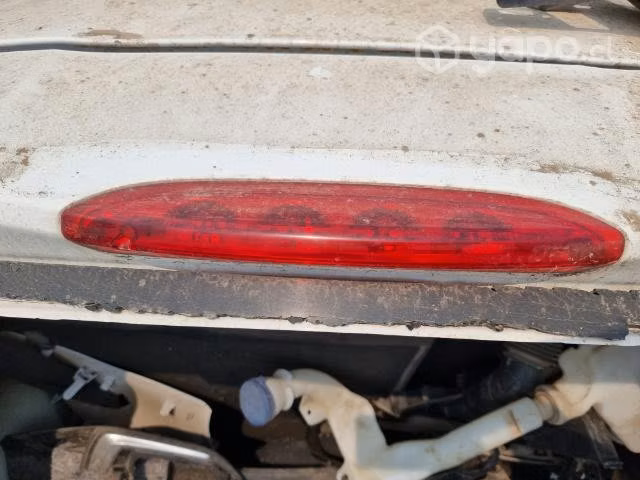 Tercera luz peugeot 208 año 2013-2017