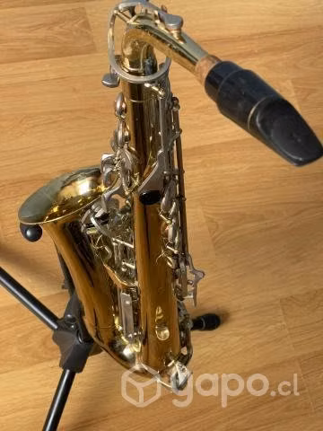 Saxofón Selmer Bundy II+2 Boquillas y Estuche SKB