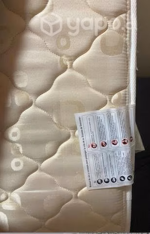 Cama 1 1/2 plaza con Colchon CIC como nueva