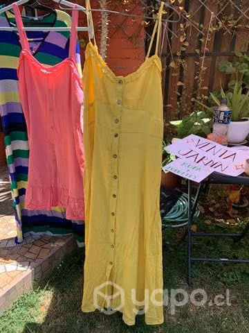 Vestido amarillo hermoso - Imagen 2