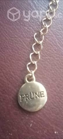 Collar marca *PRUNE