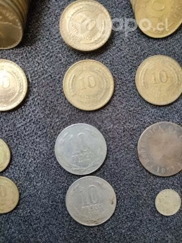 Morral con monedas antiguas chilenas