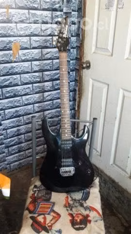 Guitarra ibañez electrica