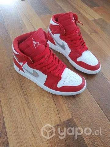 Air Jordan Retro 1 High - Imagen 1