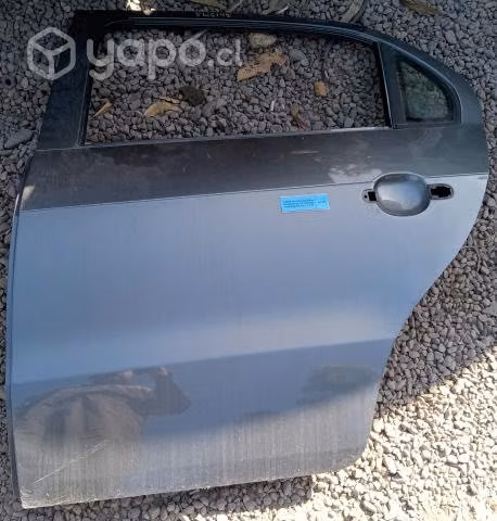 Puerta Trasera Izquierda Con Vidrio Aleta (VWG149)