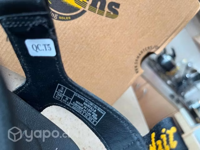 Dr. Martens Sandalias para mujer, Negro, Nuevas