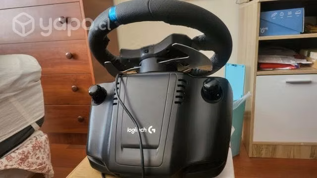 PlaySeat Evolution + Logitech G29