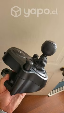 PlaySeat Evolution + Logitech G29
