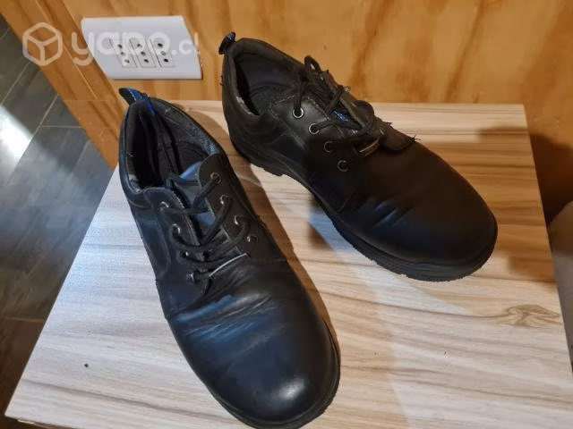 Zapatos colegio Número 40 Hush pupies