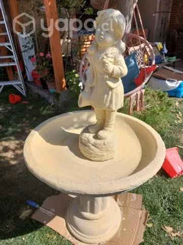 Fuente o pileta de agua