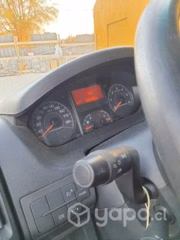 Llanta con neumatico peugeot boxer 2018 usado