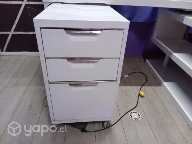 Cajonera blanca metálica