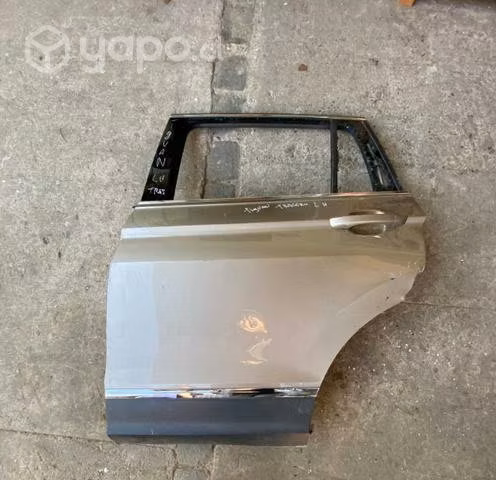 Puerta trasera izquierda Volkswagen Tiguan