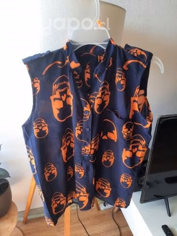 Blusa de calaveras
