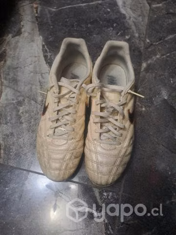 Nike Tiempo