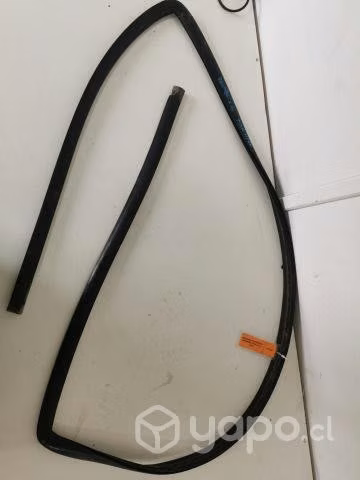 Moldura Parabrisas Pick Up 2.2 2016