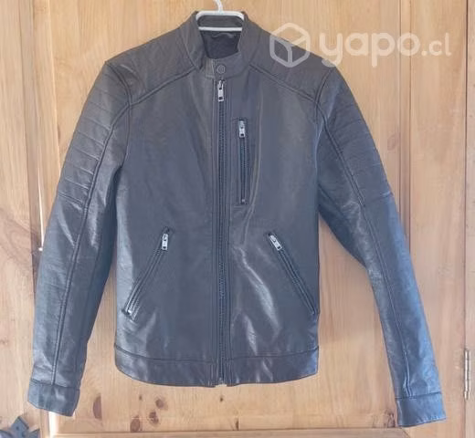 Chaqueta cuerina